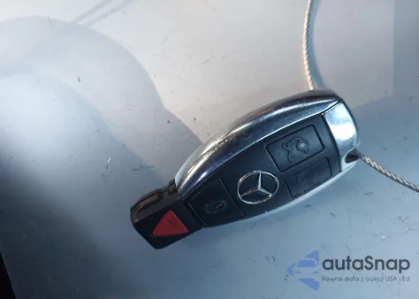 2013 Mercedes-Benz C 300 Sport 4Matic из США, поврежденный, VIN WDDGF8AB1DG104639